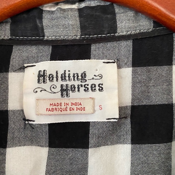 Holding Horses Nellie plaid sleeveless blouse - Picture 4 of 5